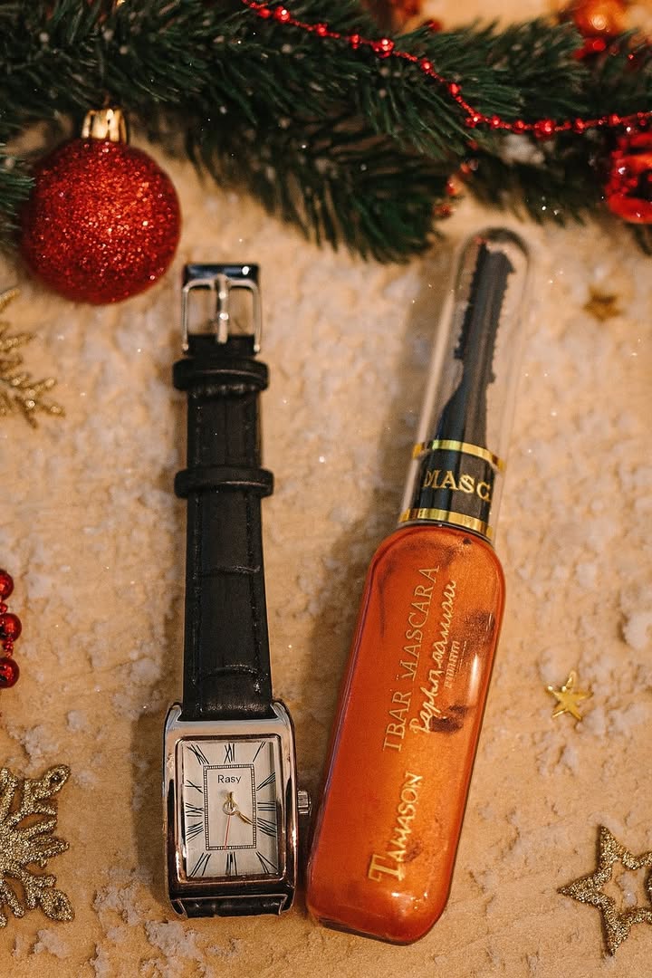 Adventkalender-Gewinnspiel mit Uhr und Hair Mascara Adventkalender-Gewinnspiel mit Uhr und Hair Mascara