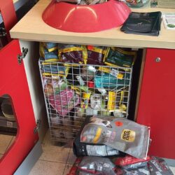 Dank an Fressnapf Telfs für Tier- und Wildvogel-Goodies