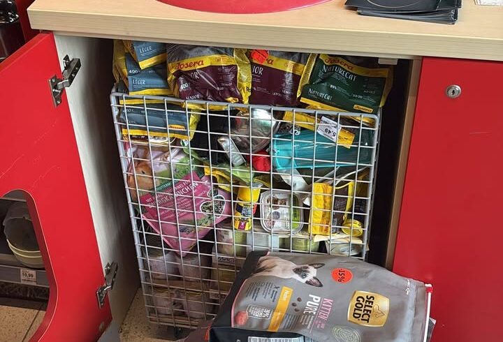 Dank an Fressnapf Telfs für Tier- und Wildvogel-Goodies